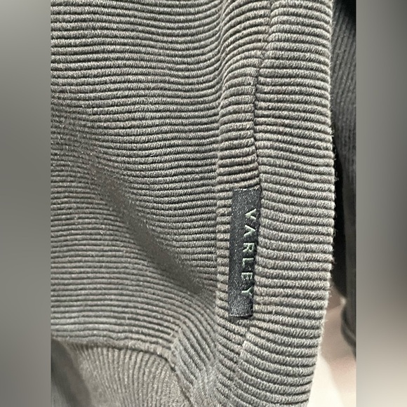 Varley Vine Ottoman Half Zip Pullover Black Size Medium Oversized - Picture 8 of 8